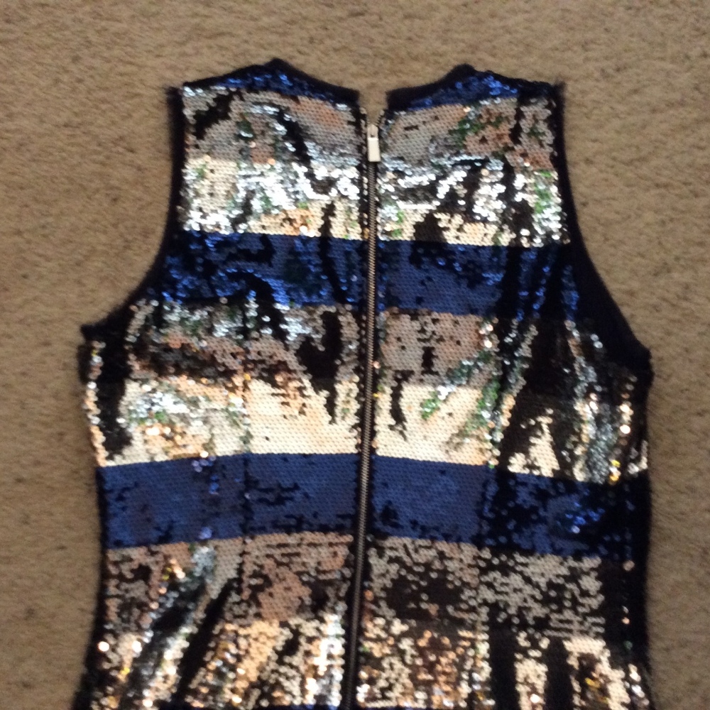 Vince Camuto - Picture 5 of 7